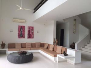 Casa HESTIA Condominio Campestre el Peñon Girardot