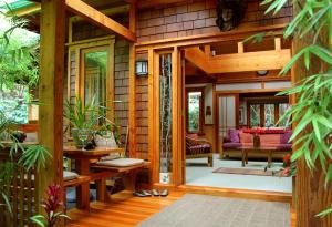 Volcano Rainforest Retreat