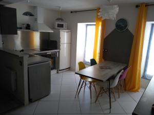 Appartements Agreable duplex au centre ville de Brioude : photos des chambres