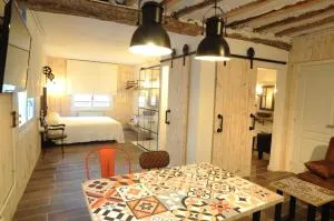 Lombera Apartamentos - 恩西索