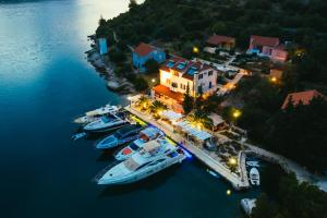 Villa Rava Hotel & restaurant