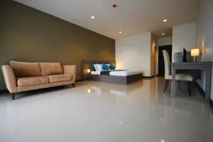 班米娜酒店 - 暖武里府