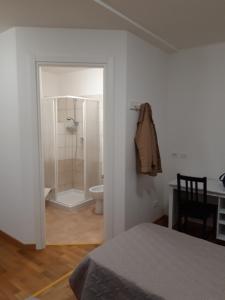 Chambre Double ou Lits Jumeaux avec Salle de Bains