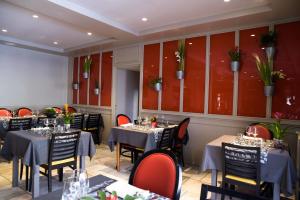 Hotels Logis Hotel Restaurant Azalees : photos des chambres