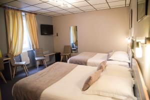 Hotels Logis Hotel Restaurant Azalees : photos des chambres