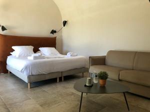 B&B / Chambres d'hotes La Bastide de Ganay : Chambre Quadruple - Vue sur Jardin