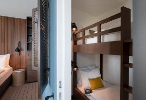 Extra Large room in PIERDREI Hotel HafenCity Hamburg