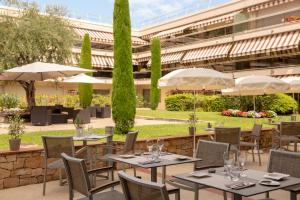 Hotels The Originals Boutique, Hotel Les Strelitzias : photos des chambres