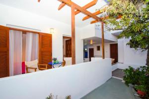 Palaios Rooms Milos Greece