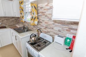 THE COTTAGE, SAINT DAVIDS