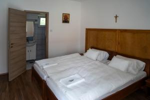 Panzió Mamutfenyő Panzió Tata Magyarország