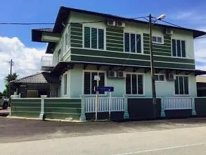 Villasuri Homestay - Kampong Permatang Badak