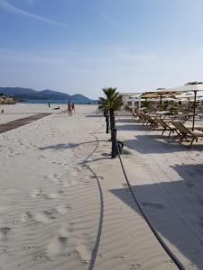 Sunny garden house img14