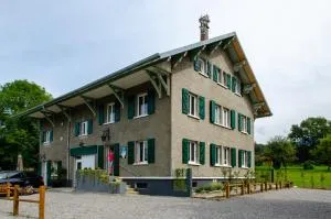 Amodo Lodge - Maison d'hôtes - Neuvecelle