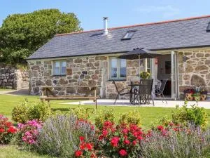 Pen Tewan - Porthcurno