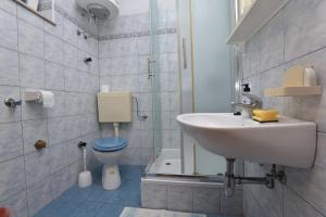 Two-Bedroom Apartment room in Apartments and Rooms Jakov