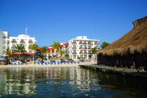 Imperial Las Perlas hotel, 
Cancun, Mexico.
The photo picture quality can be
variable. We apologize if the
quality is of an unacceptable
level.