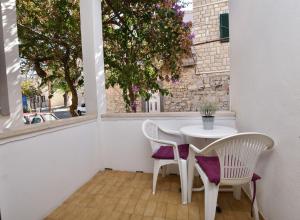 Double Room with Balcony room in Apartments and Rooms Jakov