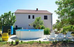 Apartments with swimming pool Poljica, Zadar - 13838