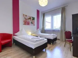 Hotelik Kameleon Pokoje Gościnne - 亚沃尔