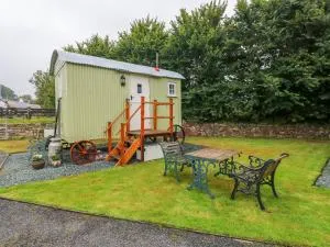 Shepherds Hut - The Hurdle - Neyland