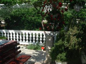 New And Completely Renovated Apartment 5-1