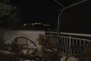 Mosaics Central aprtm with Acropolis View !