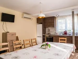 Simada Green Guesthouse - Spantschewzi