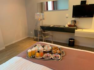 Hotels Hotel Le Transatlantique - Lycee Hotelier La Rochelle : photos des chambres