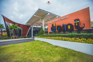 Saint Tropez Resort - Ubytování bez kategorie ve městě Chao Lao pláž