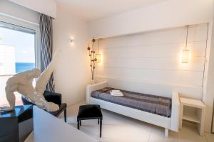 Suite with Balcony room in Covo dei Saraceni