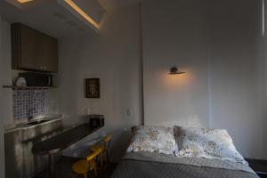 VIP OFFICE 502