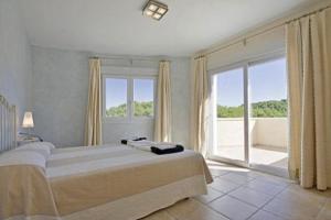 Villa Jarmila by Aguilarent