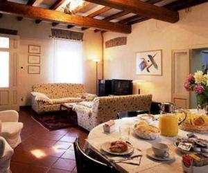 Corte Posta B&B - parcheggio e bagno in camera - ideale per Coppie, Soggiorni di lavoro, Viaggiatori interessati a arte e cultura