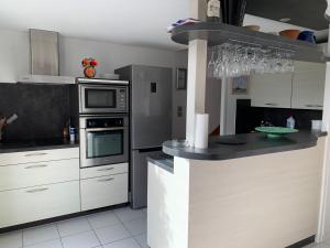Villa Standing sécurisée plage et Commerces à pieds