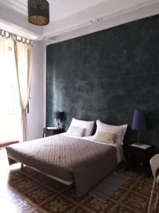 Trastevere Corner Eight