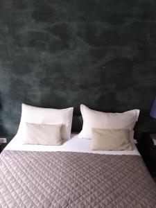 Trastevere Corner Eight