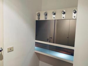 whouse luxury universita