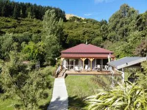 Koromiko Cottage at Lochsloy Farmstay Little River - 阿卡罗阿