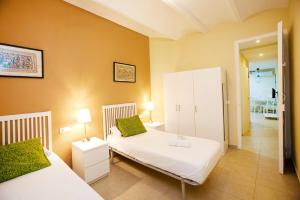 Moderno piso de tres habitaciones en lEixample
