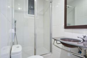 Moderno piso de tres habitaciones en lEixample