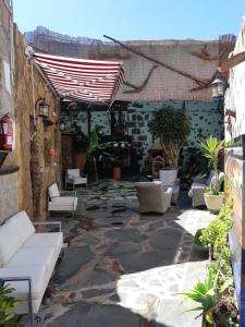 La Piedra Viva Agüimes , Siete hermanos