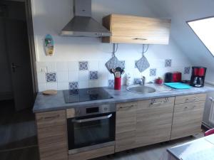 Appartements Coeur de Solrezis : Two-Bedroom Apartment with bathub