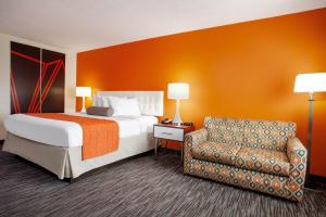 King Room - Non-Smoking room in Howard Johnson by Wyndham Vero Beach/I-95