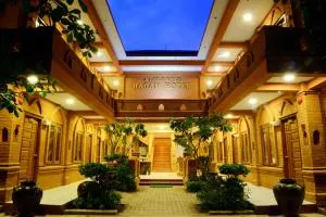 A Little Bit of BAGAN HOTEL - Pakokku