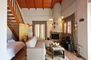 All Seasons Πέτρινες Παραδοσιακές Κατοικίες