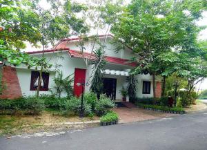 Nui Thom Ecolodge