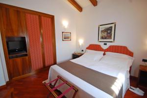 Classic Double or Twin Room room in Alla Rocca Hotel Conference & Restaurant
