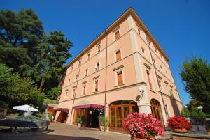 4 star hotell Alla Rocca Hotel Conference & Restaurant Bazzano Itaalia