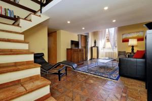 Campo Dei Fiori Home